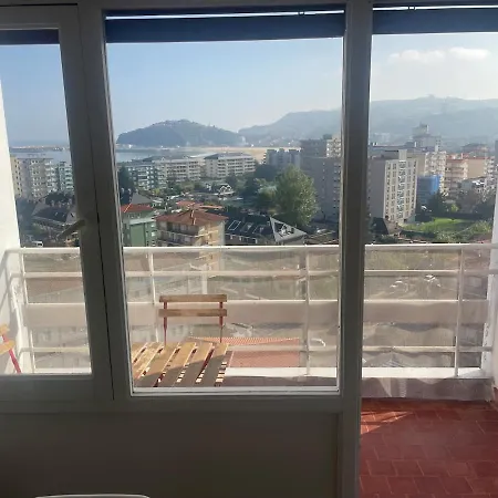 Playa, Con Terraza Y Vistas Al Mar 拉雷多