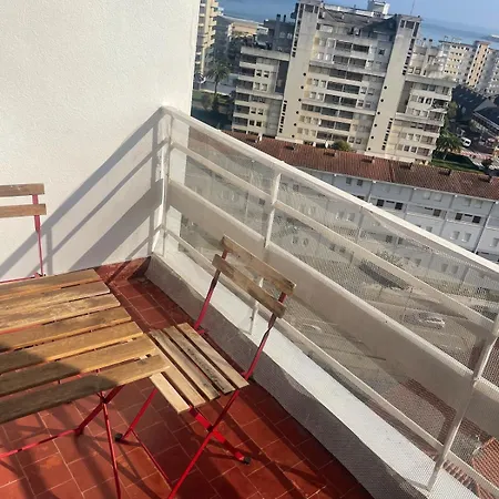 Playa, Con Terraza Y Vistas Al Mar 拉雷多