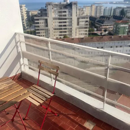 Playa, Con Terraza Y Vistas Al Mar